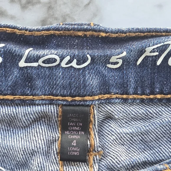 LONDONJEAN VS Low 5 Flap Distressed Jeans - Picture 13 of 14